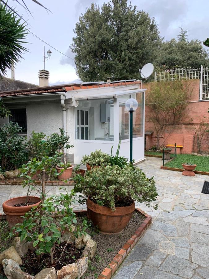 Resort Dependance Di Villa Rosa Maria Savona Eksteriør bilde